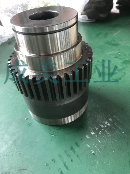我们是制造梅花联轴器的团队，我们为郑州加油